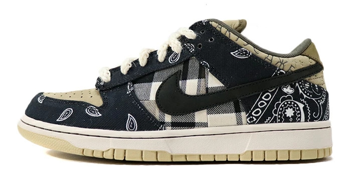 NIKE CT5053-001の画像