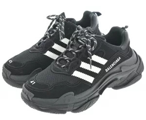 BALENCIAGAのスニーカーの画像